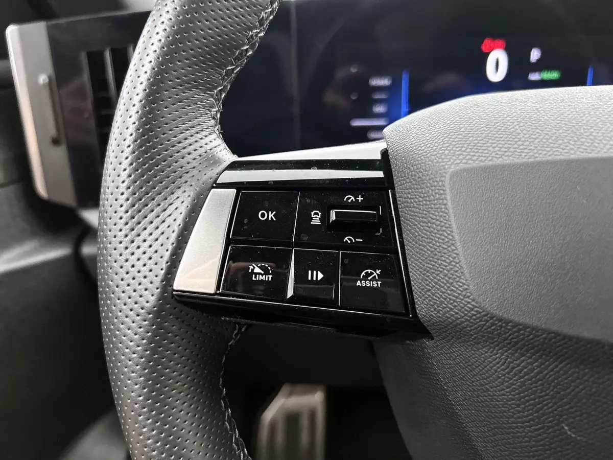 54 kWh GS | Head-up display | Alcantara | Stoel en stuurverwarming |