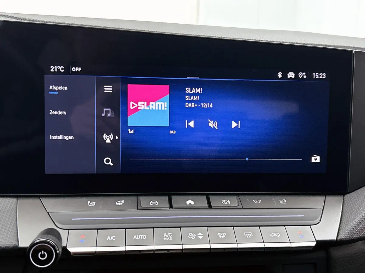 54 kWh GS | Head-up display | Alcantara | Stoel en stuurverwarming |