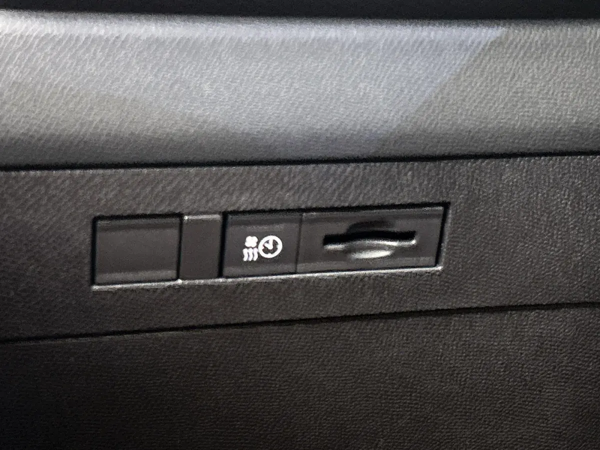 54 kWh GS | Head-up display | Alcantara | Stoel en stuurverwarming |