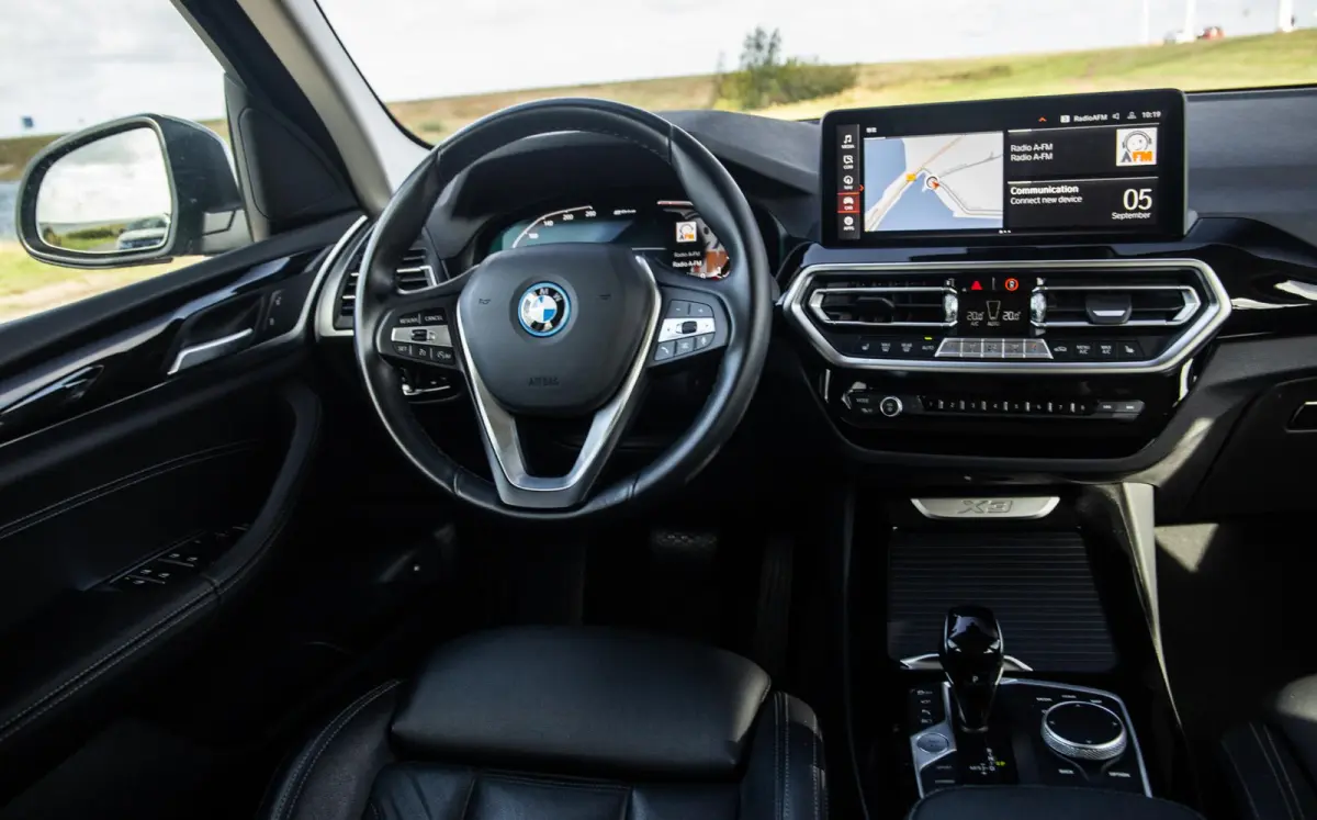 xDrive30e High Executive CARPLAY / 360 CAMERA / STOELVERWARMING / PERFECT ONDERHOUDEN