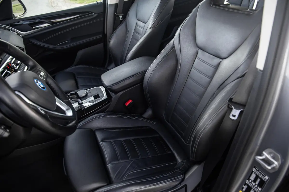 xDrive30e High Executive CARPLAY / 360 CAMERA / STOELVERWARMING / PERFECT ONDERHOUDEN