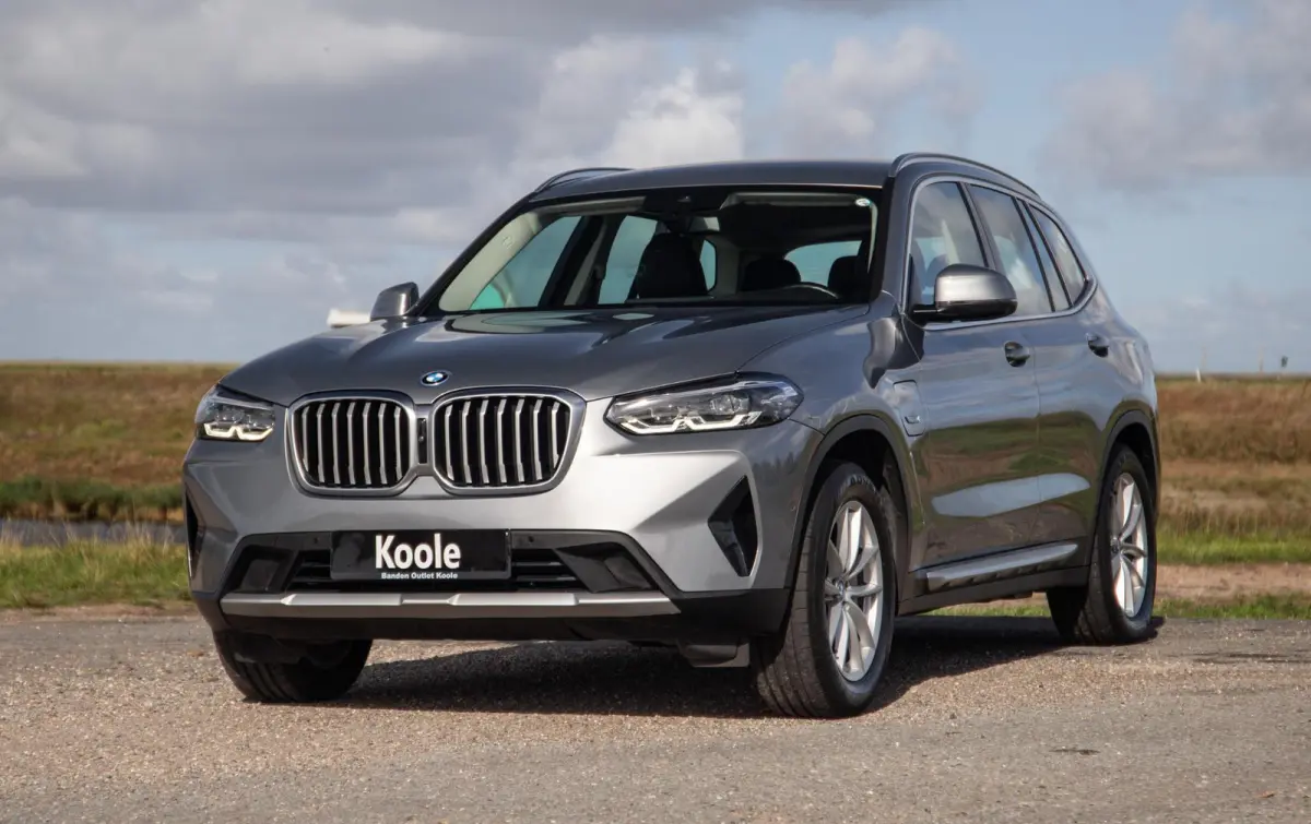 xDrive30e High Executive CARPLAY / 360 CAMERA / STOELVERWARMING / PERFECT ONDERHOUDEN