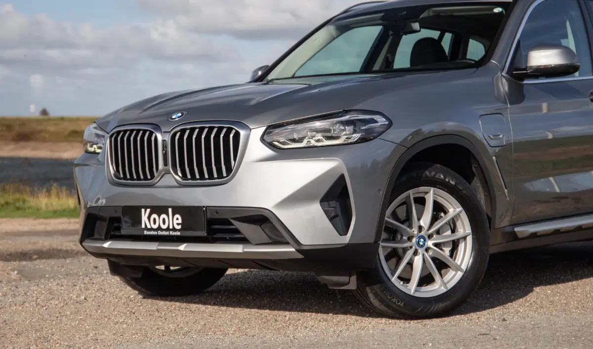 xDrive30e High Executive CARPLAY / 360 CAMERA / STOELVERWARMING / PERFECT ONDERHOUDEN