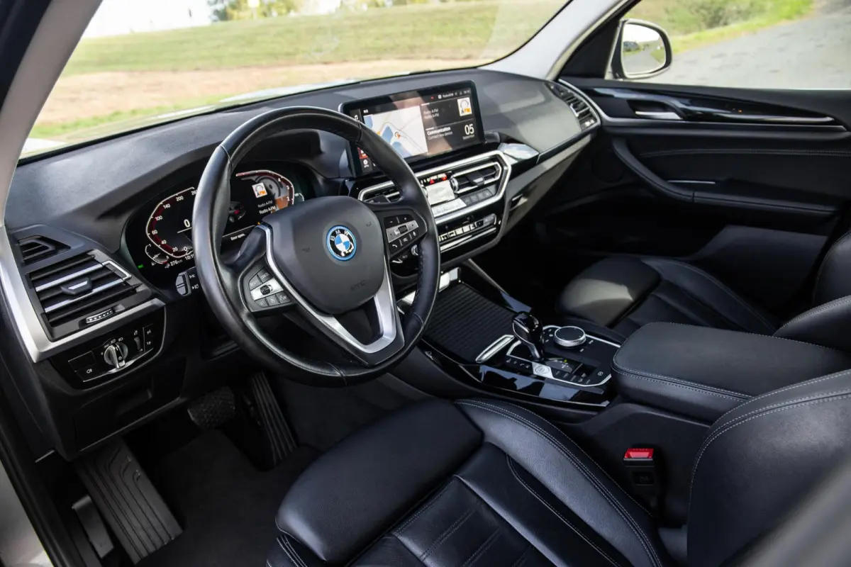 xDrive30e High Executive CARPLAY / 360 CAMERA / STOELVERWARMING / PERFECT ONDERHOUDEN