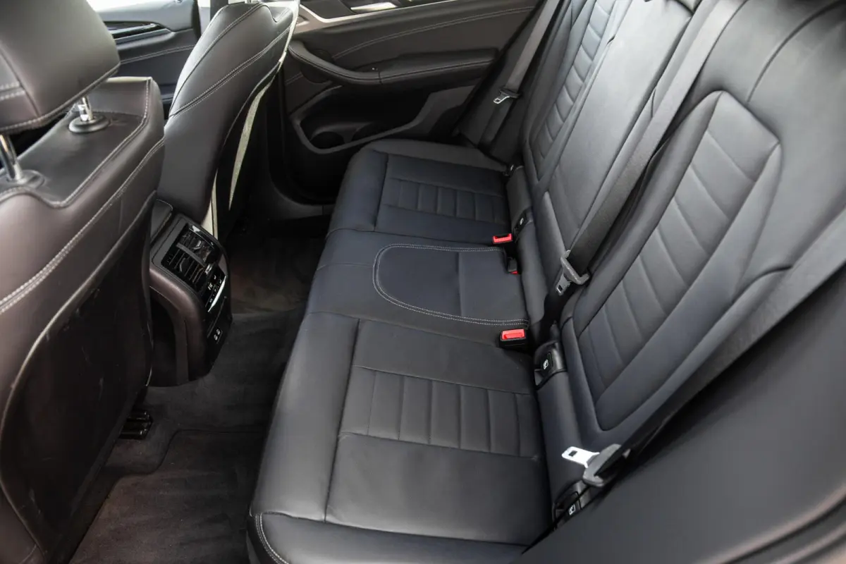 xDrive30e High Executive CARPLAY / 360 CAMERA / STOELVERWARMING / PERFECT ONDERHOUDEN