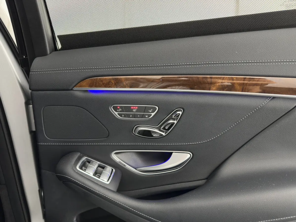 500 4Matic (INCL-BTW) Aut. *PANO | LEATHER | FULL-LED | BURMESTER | DISTRONIC | BLINDSPOT | TOPVIEW | MEMORY-PACK | DIGI-COCKPIT | HEATED-COMFORTSEATS | AIR-SUSPENSION | PRIVACY-GLASS | HEAD