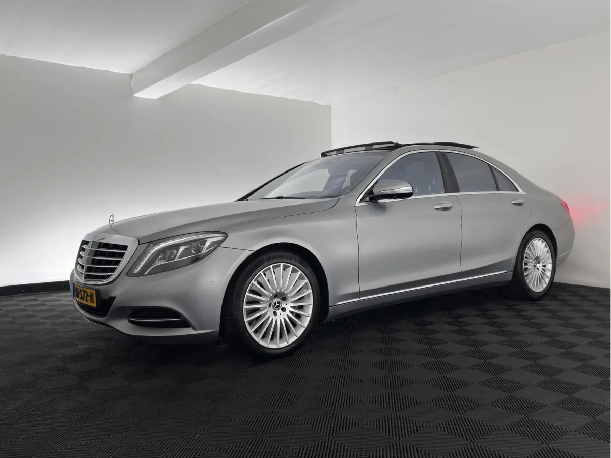 500 4Matic (INCL-BTW) Aut. *PANO | LEATHER | FULL-LED | BURMESTER | DISTRONIC | BLINDSPOT | TOPVIEW | MEMORY-PACK | DIGI-COCKPIT | HEATED-COMFORTSEATS | AIR-SUSPENSION | PRIVACY-GLASS | HEAD