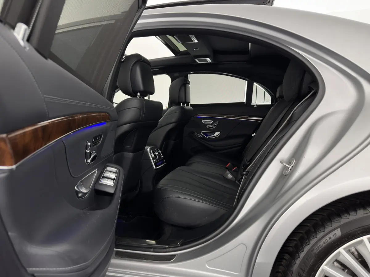 500 4Matic (INCL-BTW) Aut. *PANO | LEATHER | FULL-LED | BURMESTER | DISTRONIC | BLINDSPOT | TOPVIEW | MEMORY-PACK | DIGI-COCKPIT | HEATED-COMFORTSEATS | AIR-SUSPENSION | PRIVACY-GLASS | HEAD