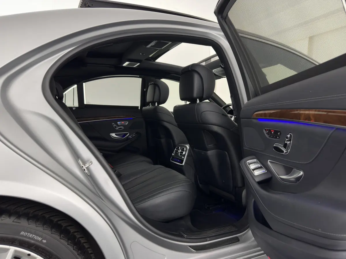 500 4Matic (INCL-BTW) Aut. *PANO | LEATHER | FULL-LED | BURMESTER | DISTRONIC | BLINDSPOT | TOPVIEW | MEMORY-PACK | DIGI-COCKPIT | HEATED-COMFORTSEATS | AIR-SUSPENSION | PRIVACY-GLASS | HEAD