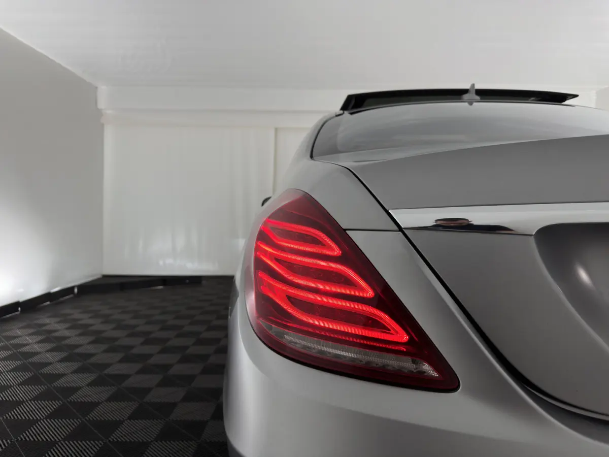 500 4Matic (INCL-BTW) Aut. *PANO | LEATHER | FULL-LED | BURMESTER | DISTRONIC | BLINDSPOT | TOPVIEW | MEMORY-PACK | DIGI-COCKPIT | HEATED-COMFORTSEATS | AIR-SUSPENSION | PRIVACY-GLASS | HEAD