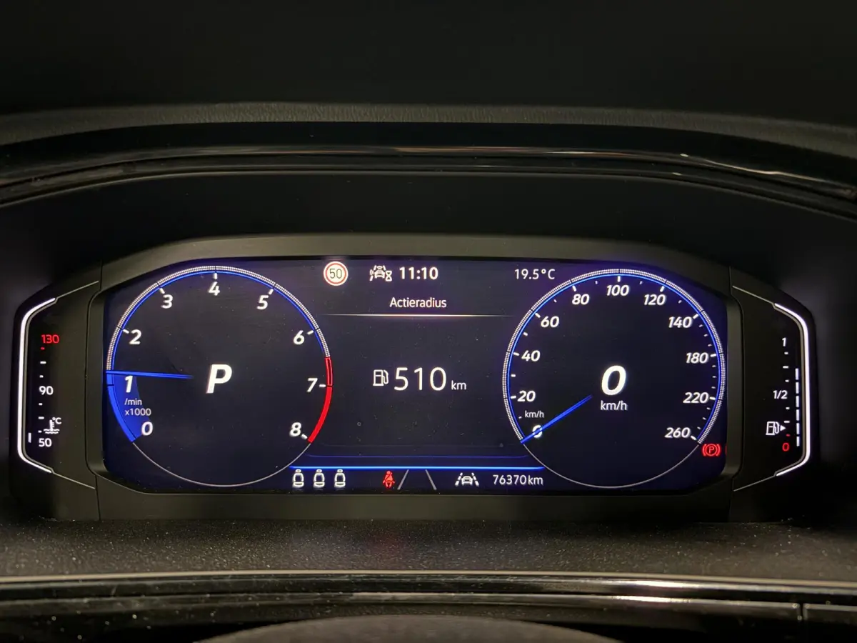 1.5 eTsi R-Line Automaat Climate control Adaptieve cruise control Panoramadak LED Navigatie Achteruitrijcamera Parkeersensoren Apple Carplay/ Android Auto Radio