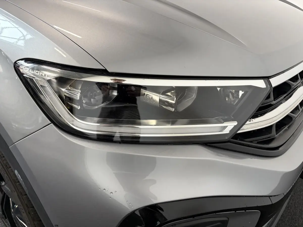 1.5 eTsi R-Line Automaat Climate control Adaptieve cruise control Panoramadak LED Navigatie Achteruitrijcamera Parkeersensoren Apple Carplay/ Android Auto Radio