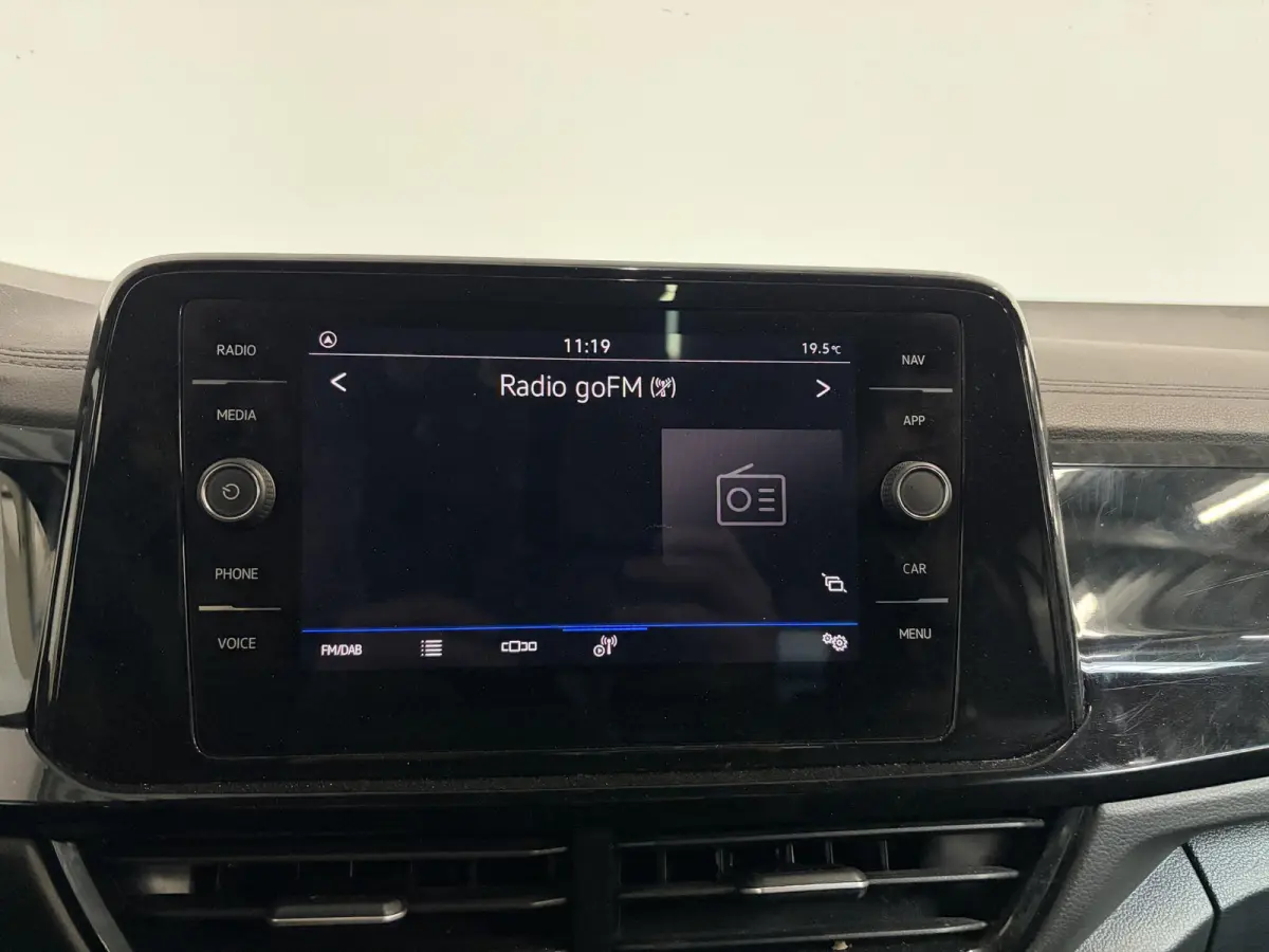 1.5 eTsi R-Line Automaat Climate control Adaptieve cruise control Panoramadak LED Navigatie Achteruitrijcamera Parkeersensoren Apple Carplay/ Android Auto Radio