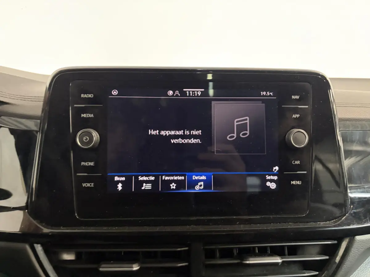 1.5 eTsi R-Line Automaat Climate control Adaptieve cruise control Panoramadak LED Navigatie Achteruitrijcamera Parkeersensoren Apple Carplay/ Android Auto Radio
