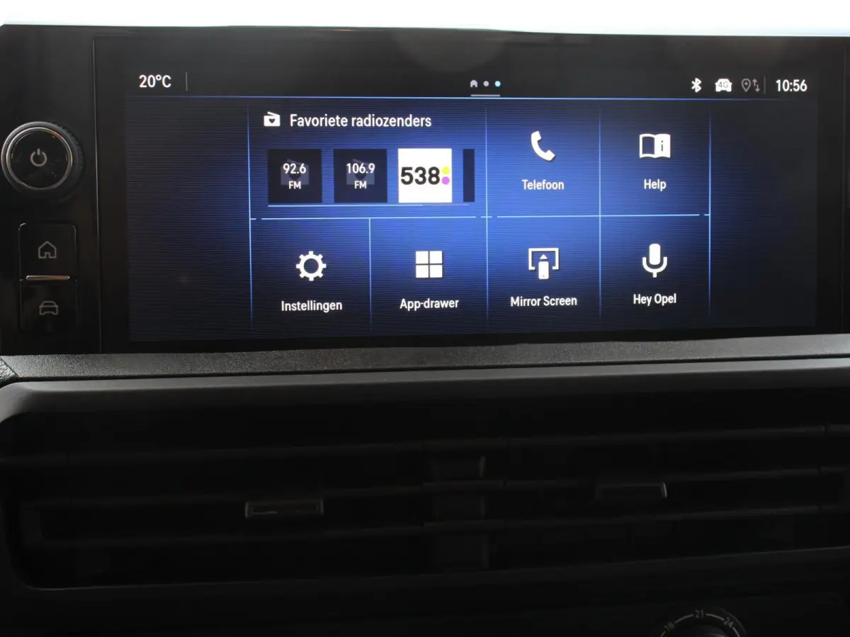 1.5 Diesel 120pk L3 Apple Carplay /  Android Auto Parkeersensoren V+A Trekhaak Camera Navigatie Cruise Control LED koplampen houten afwerking laadruimte