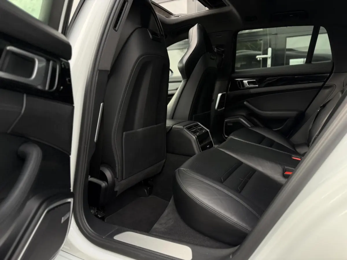 2.9 V6 E-Hybrid / PANO / SPOR