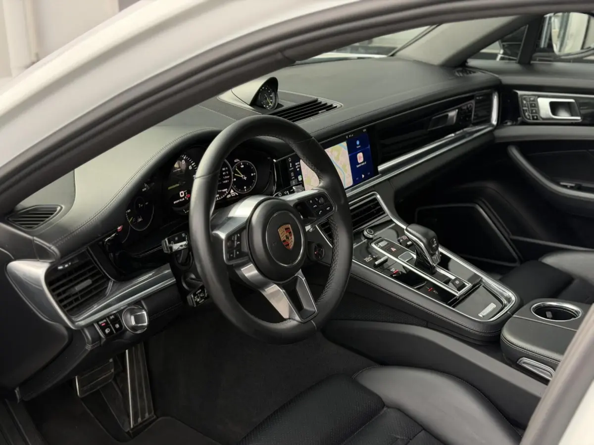 2.9 V6 E-Hybrid / PANO / SPOR