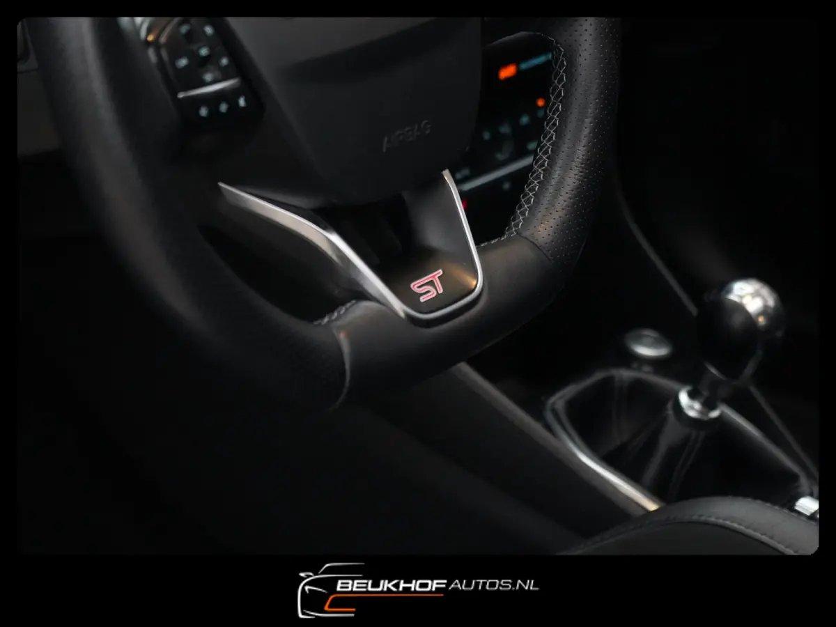 1.5 EcoBoost ST-3 Performance 200Pk Leer Carplay