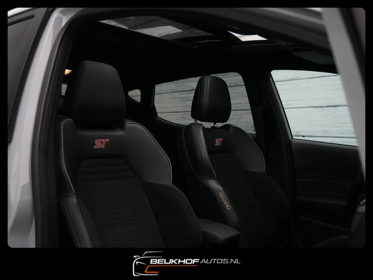 1.5 EcoBoost ST-3 Performance 200Pk Leer Carplay