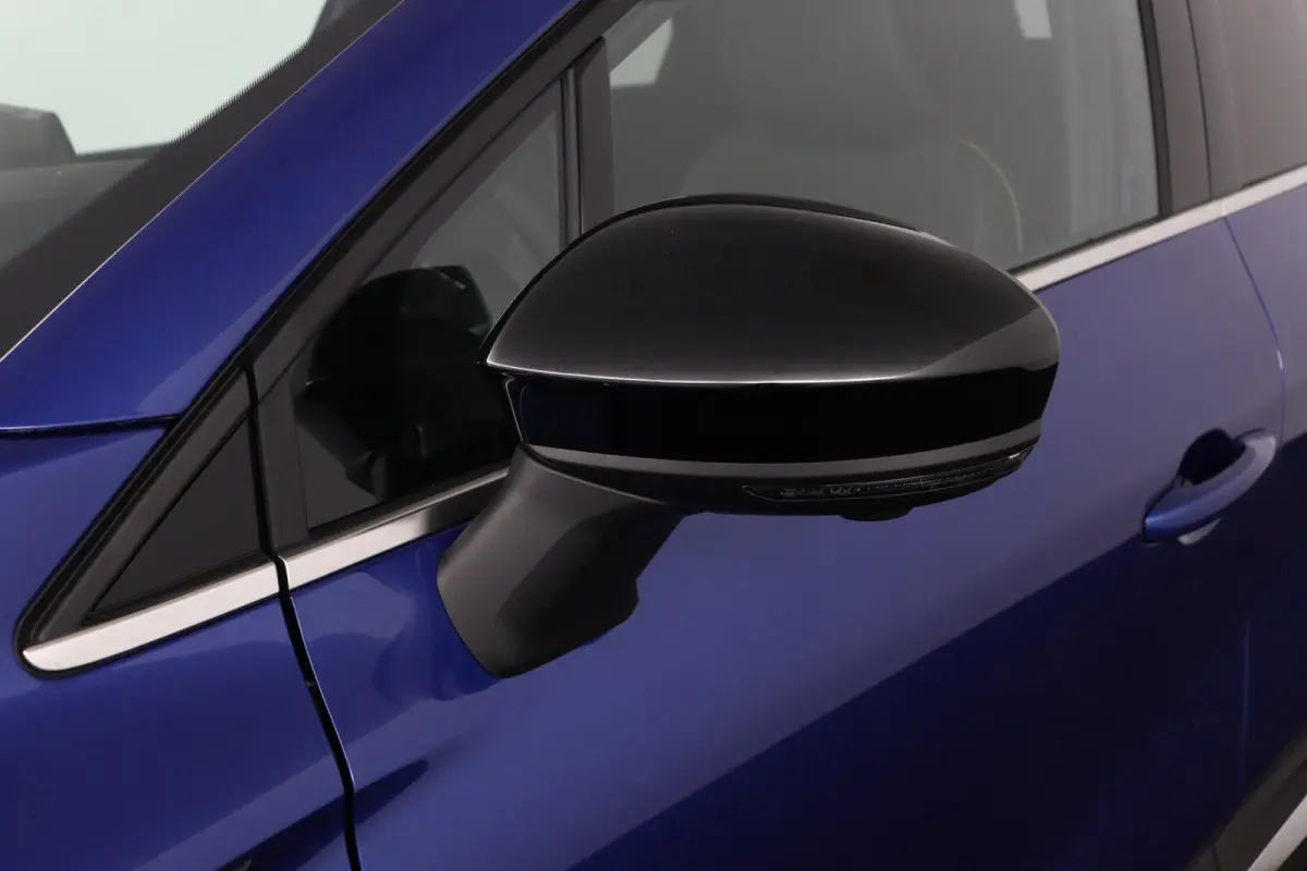 iconic full hybrid E-Tech 160 | Panoramadak | Harman Kardon |