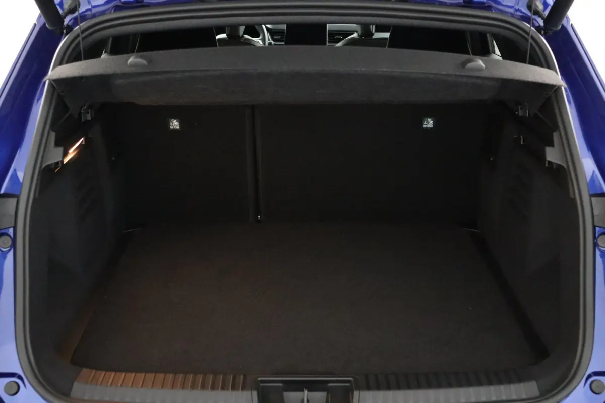 iconic full hybrid E-Tech 160 | Panoramadak | Harman Kardon |