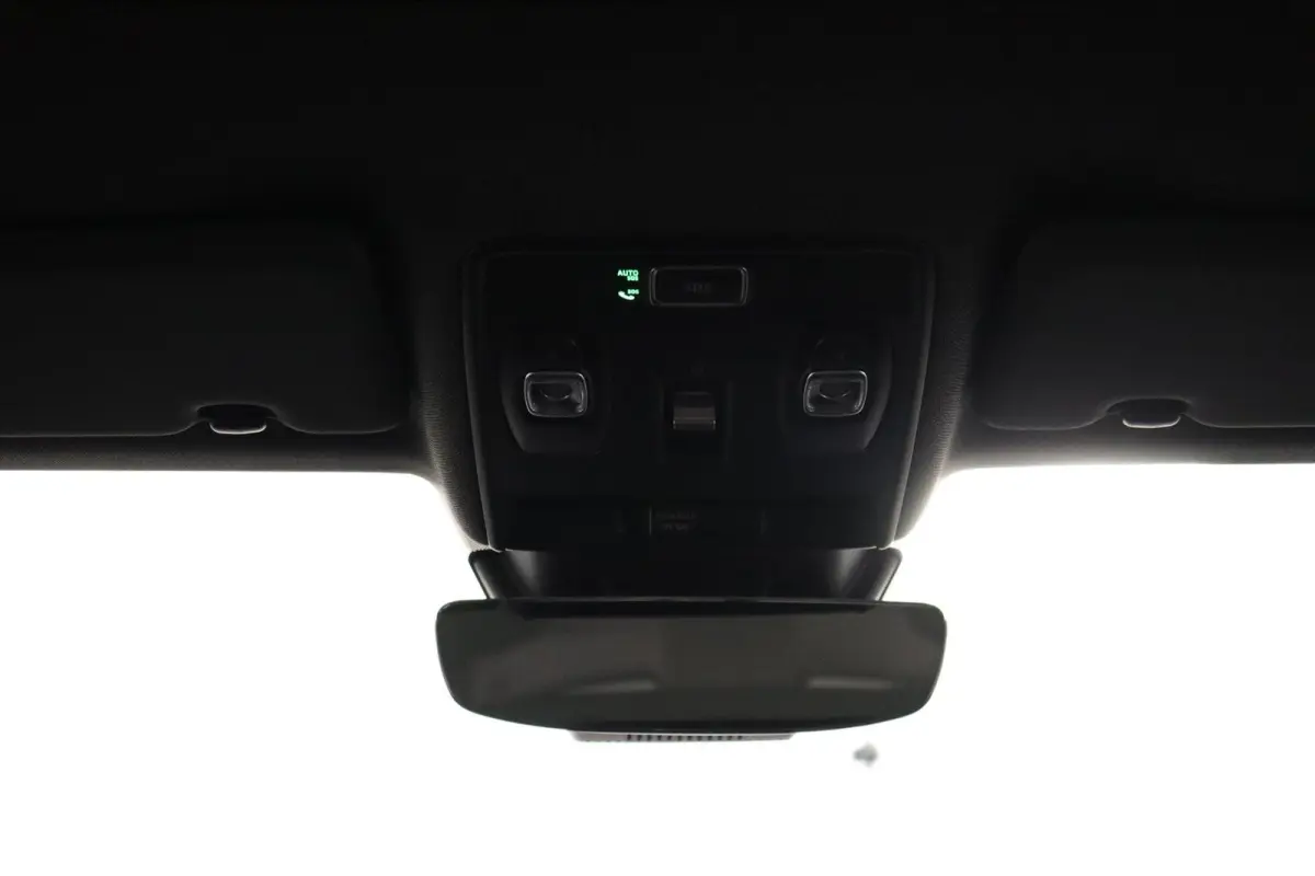 iconic full hybrid E-Tech 160 | Panoramadak | Harman Kardon |