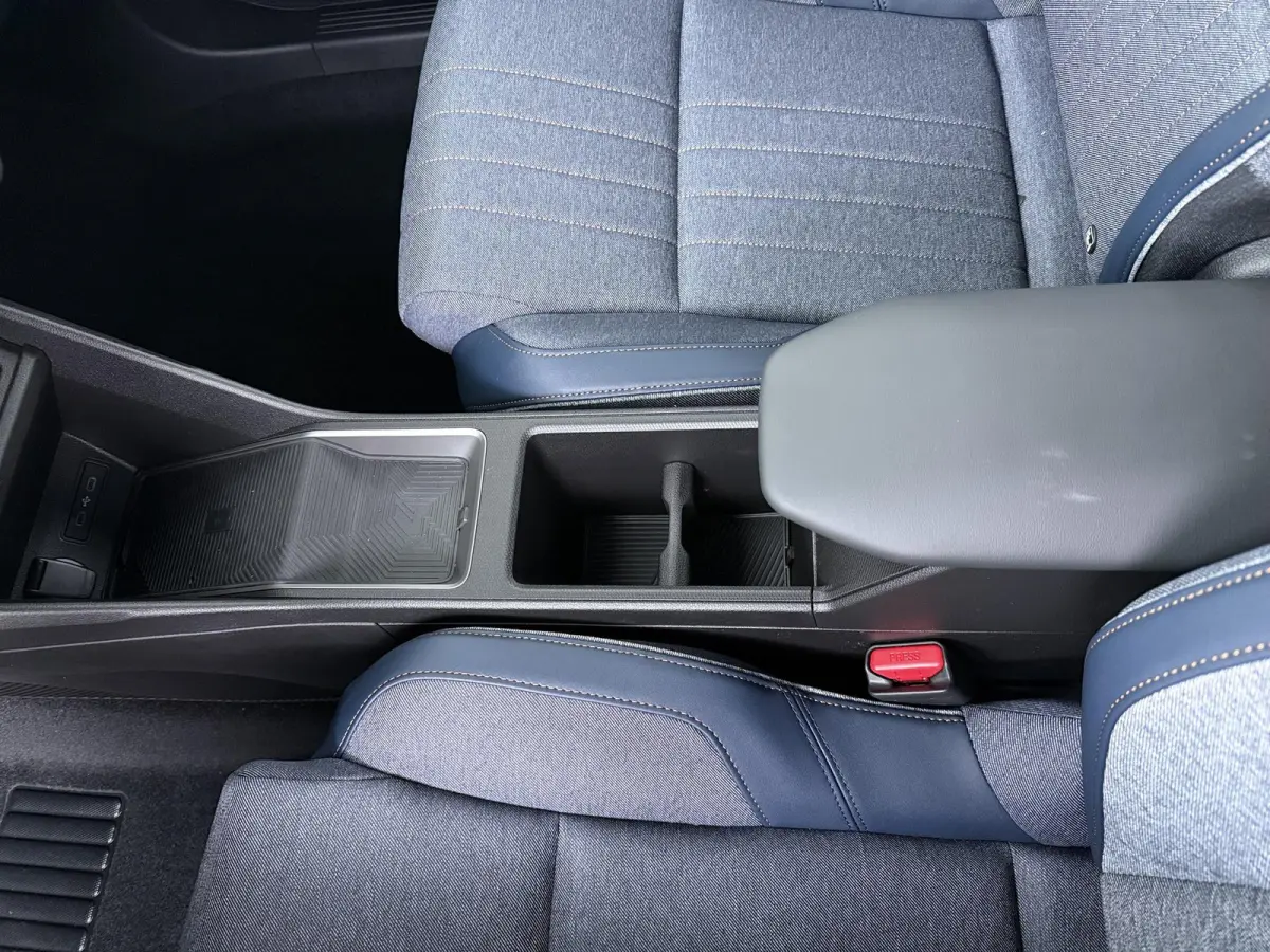 techno 150 pk comfort range | Harman Kardon | Stoel- & Stuurverw. | pack safety & advanced driving assist |