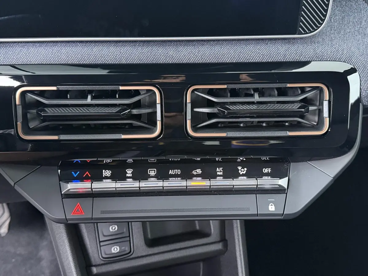 techno 150 pk comfort range | Harman Kardon | Stoel- & Stuurverw. | pack safety & advanced driving assist |