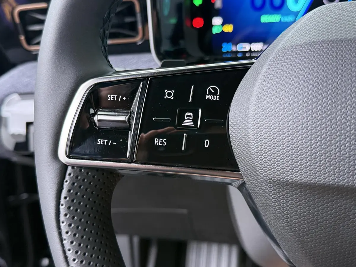 techno 150 pk comfort range | Harman Kardon | Stoel- & Stuurverw. | pack safety & advanced driving assist |