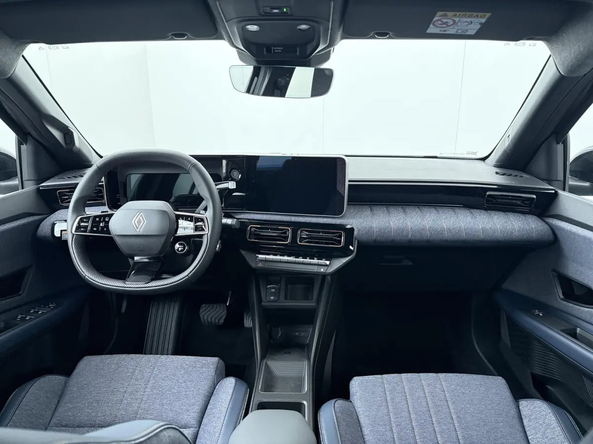 techno 150 pk comfort range | Harman Kardon | Stoel- & Stuurverw. | pack safety & advanced driving assist |