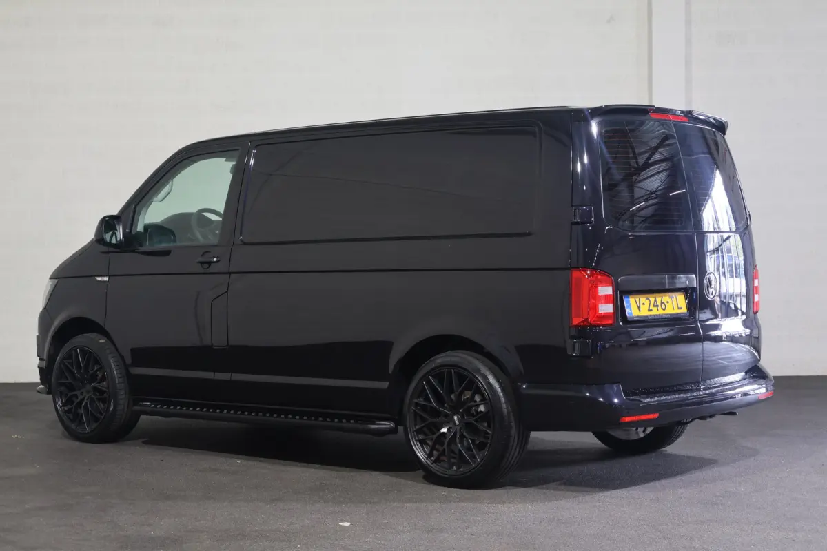 2.0 TDI L1 H1 Black Edition