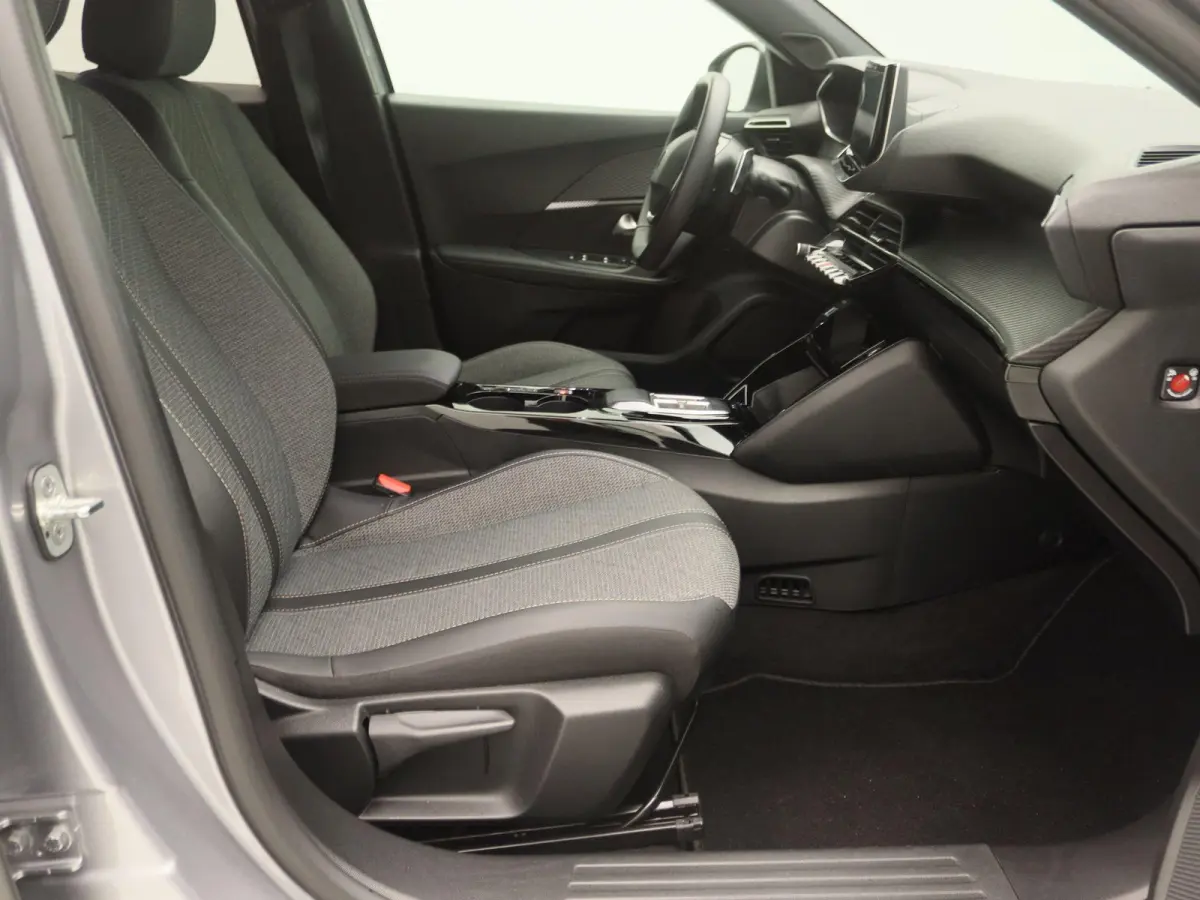 1.2 Hybrid 136 GT | Apple Carplay/Android Auto | Camera | Led Verlichting | Airco |