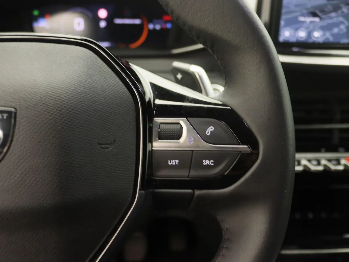 1.2 Hybrid 136 GT | Apple Carplay/Android Auto | Camera | Led Verlichting | Airco |