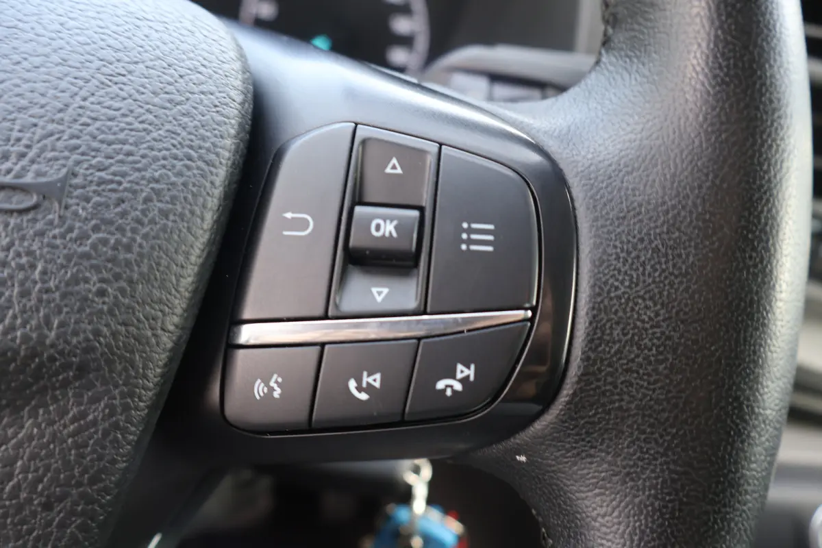 2.0 TDCI L2 H1 Limited Automaat Airco Camera