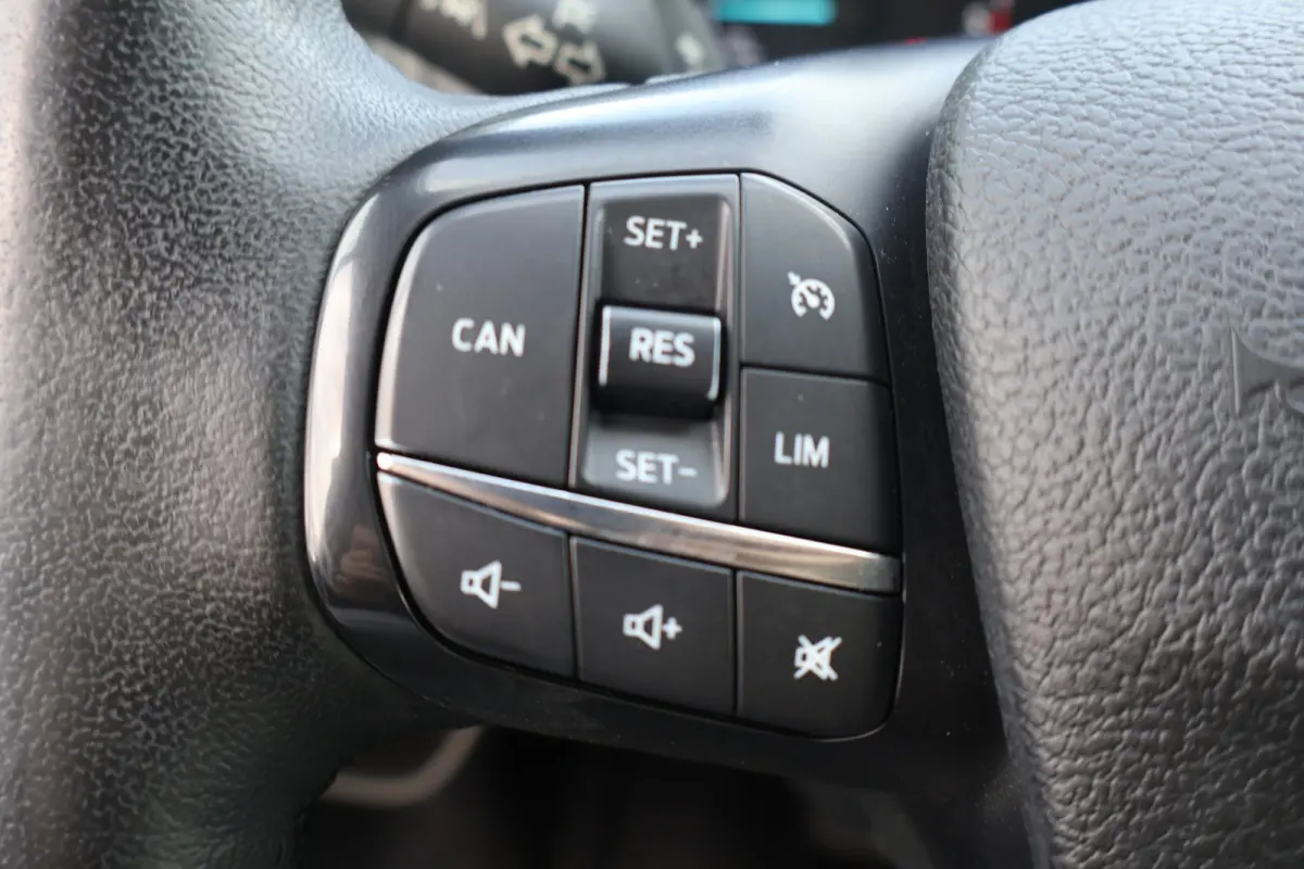 2.0 TDCI L2 H1 Limited Automaat Airco Camera