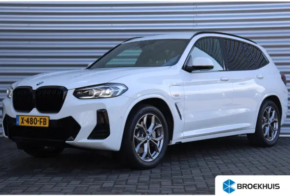 XDRIVE30e 292PK HIGH EXECUTIVE M-SPORT AUTOMAAT SOH 97% / NAVI / LEDER / FULL-LED / CLIMA / 18" LMV / FACELIFT / KEYLESS / 360 CAMERA / ELEKTR. TREKHAAK / CRUISECONTROL / WINTERPAKKET / NIEU