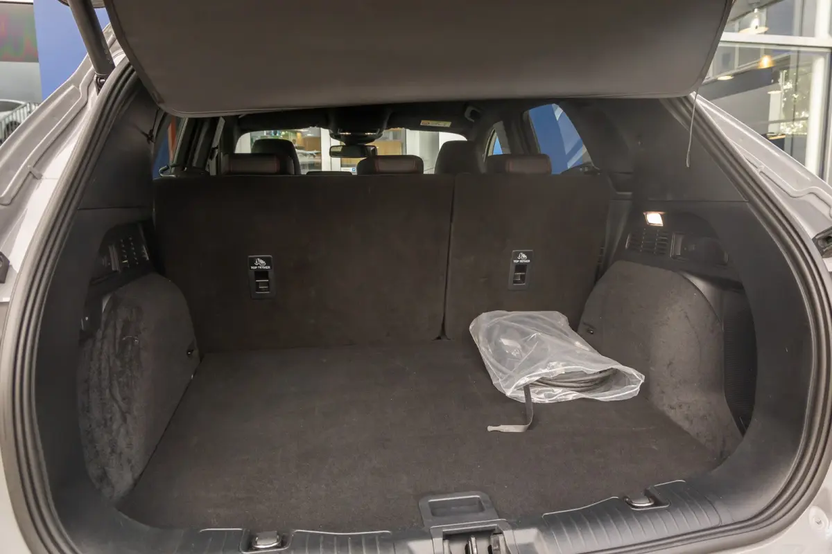 2.5 PHEV ST-Line X | Trekhaak | Black-pack | Adaptive cruise control | Head-up | B&O audio | Camera | Apple Carplay/Android Auto | Stoel/stuur/voorruit verwarming | Achteruitrijcamera | Appl