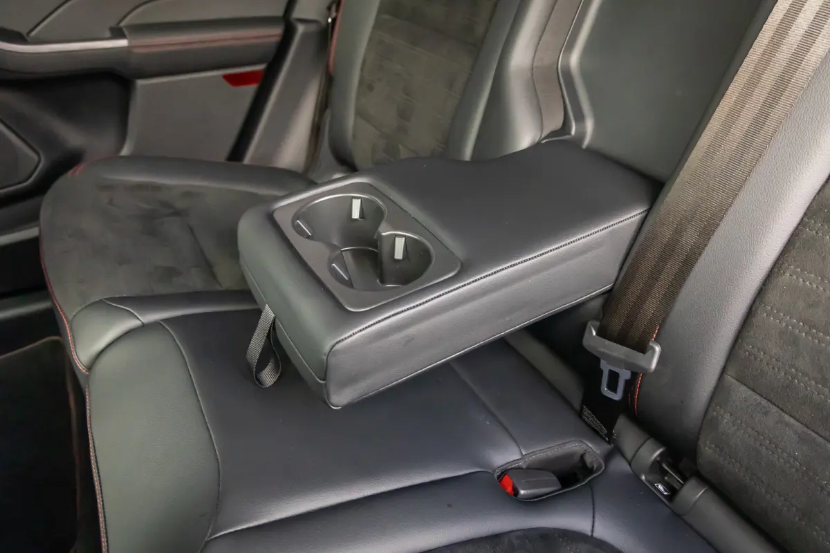 2.5 PHEV ST-Line X | Trekhaak | Black-pack | Adaptive cruise control | Head-up | B&O audio | Camera | Apple Carplay/Android Auto | Stoel/stuur/voorruit verwarming | Achteruitrijcamera | Appl