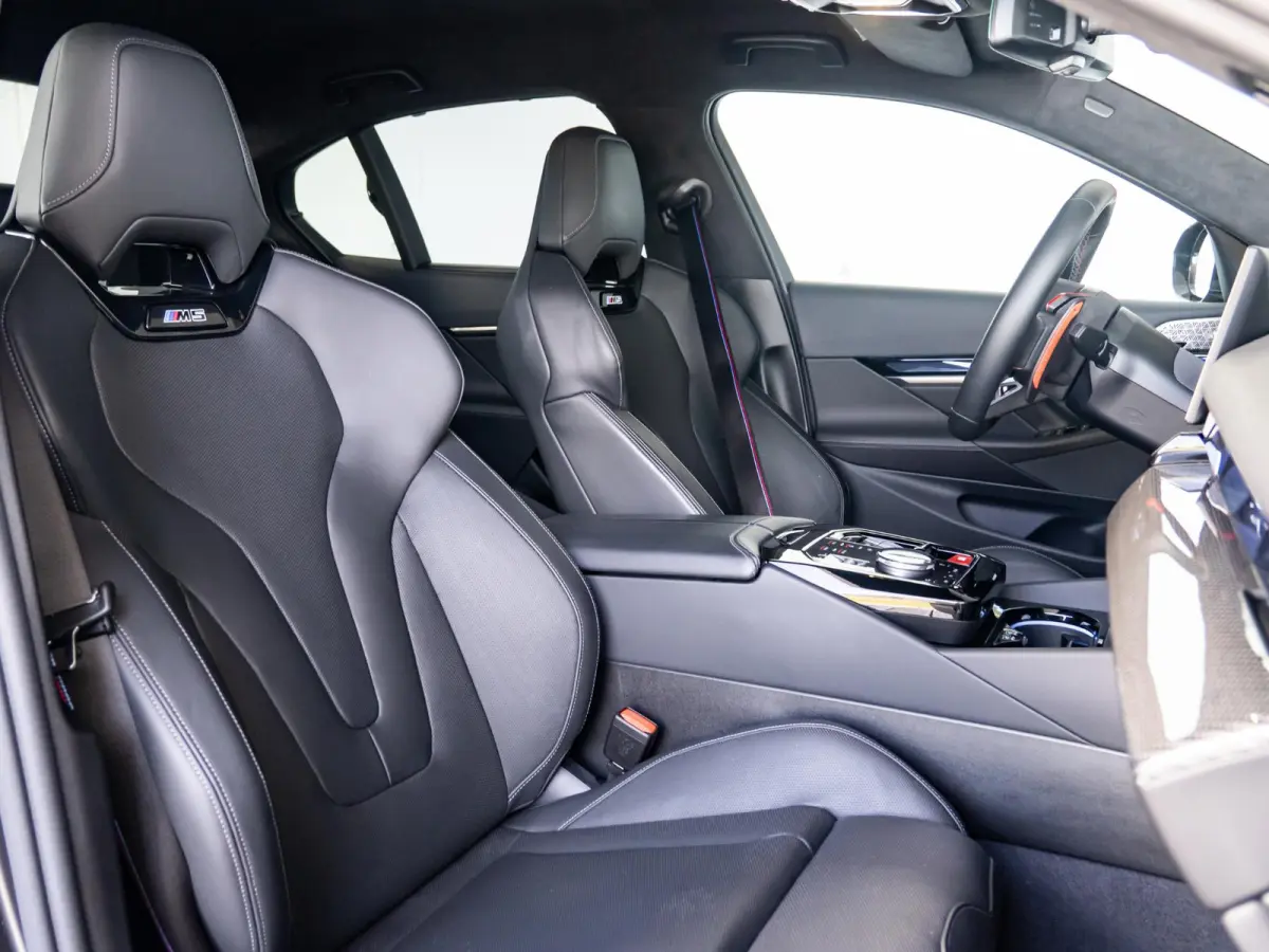 | M Performance Carbon Pack | Carbon dak | 5 Jaar BSI | Bowers & Wilkins | Stoelventilatie | Driving Assistent Plus