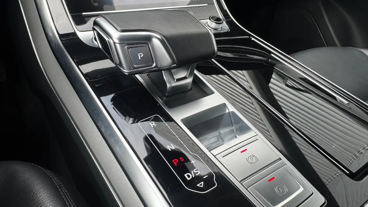 55 TFSIe 381PK QUATTRO PRO LINE ADVANCED AUTOMAAT SOH 100% / NAVI / LEDER / CLIMA / FULL-LED / PDC / 22" LMV / CAMERA / KEYLESS / ADAPT. CRUISE !!