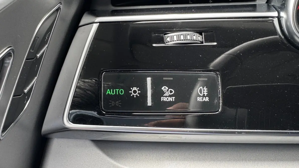 55 TFSIe 381PK QUATTRO PRO LINE ADVANCED AUTOMAAT SOH 100% / NAVI / LEDER / CLIMA / FULL-LED / PDC / 22" LMV / CAMERA / KEYLESS / ADAPT. CRUISE !!
