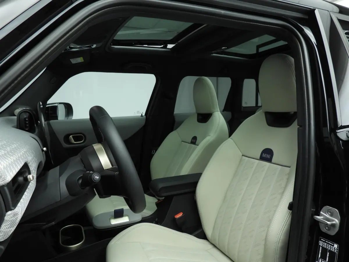 Cooper S Automaat / Panoramadak / Harman-Kardon / JCW stoelen / LED / Active cruise / Alu wielen 18 inch