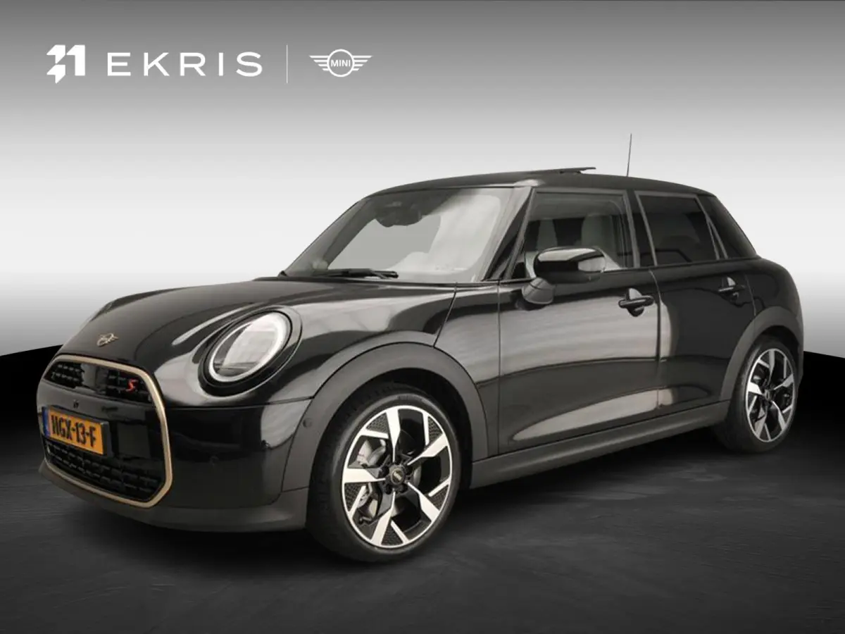 Cooper S Automaat / Panoramadak / Harman-Kardon / JCW stoelen / LED / Active cruise / Alu wielen 18 inch