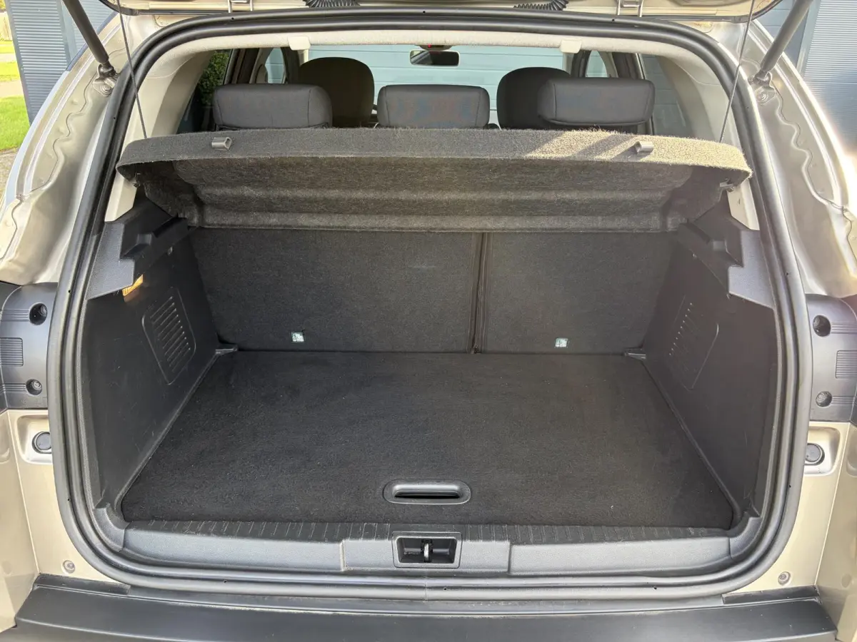 1.2 TCe Dynamique ✓Navi✓Trekhaak✓Keyless✓Clima✓Cruise✓Dealer Onderhouden✓Automaat✓120pk✓Lm velgen✓Pdc✓N.A.P✓Apk tot 06-2027