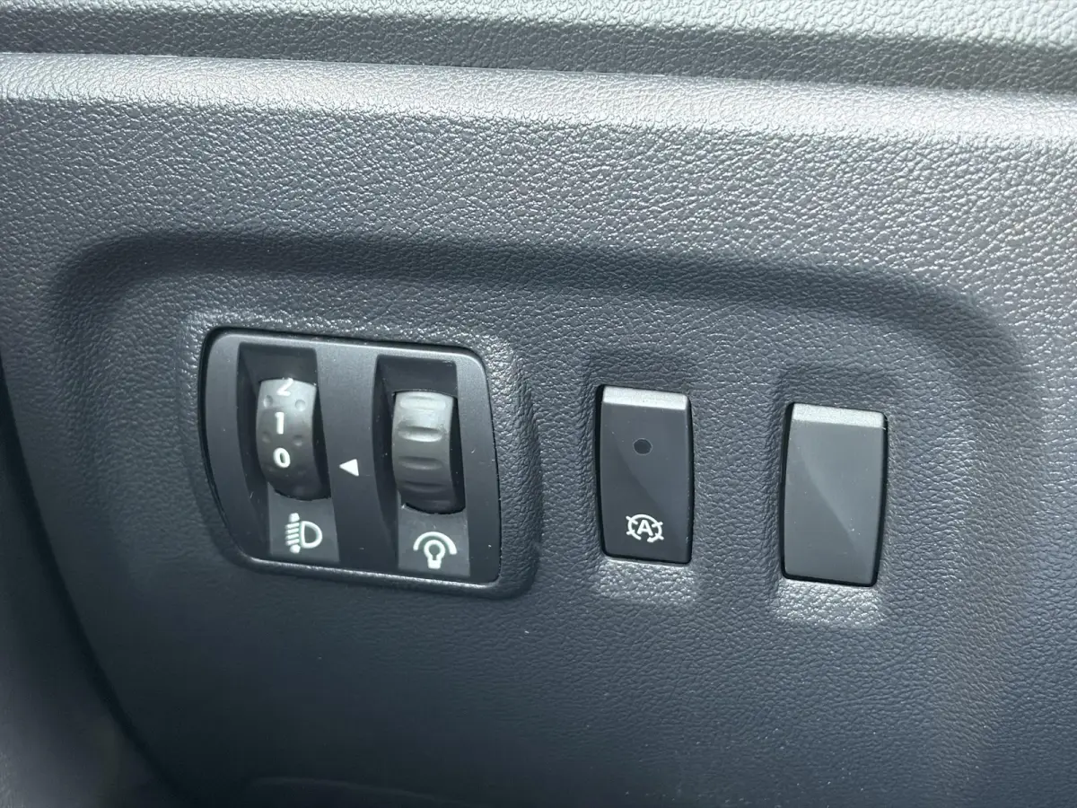 1.2 TCe Dynamique ✓Navi✓Trekhaak✓Keyless✓Clima✓Cruise✓Dealer Onderhouden✓Automaat✓120pk✓Lm velgen✓Pdc✓N.A.P✓Apk tot 06-2027