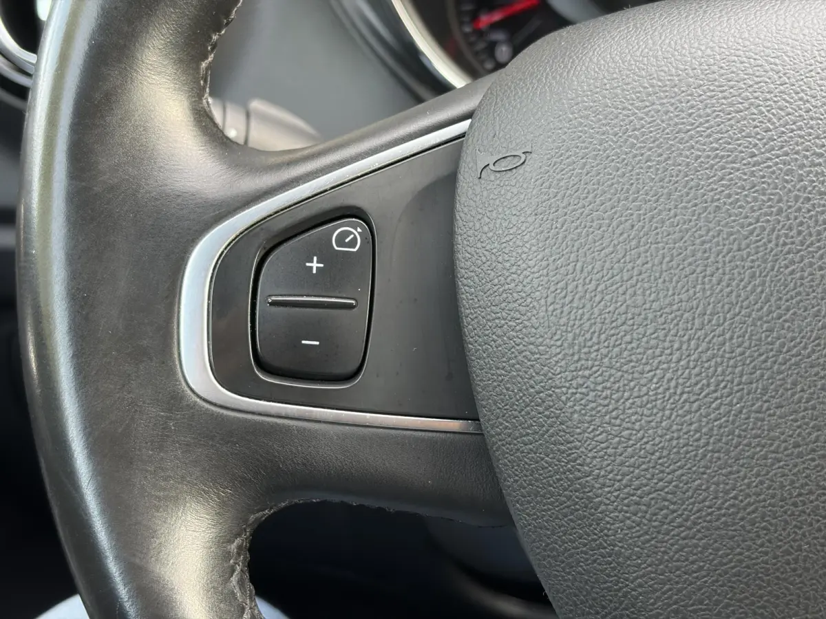 1.2 TCe Dynamique ✓Navi✓Trekhaak✓Keyless✓Clima✓Cruise✓Dealer Onderhouden✓Automaat✓120pk✓Lm velgen✓Pdc✓N.A.P✓Apk tot 06-2027