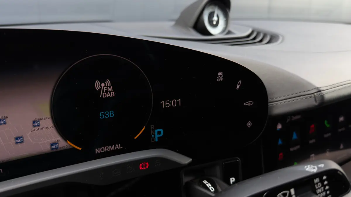 4S 530pk 79 kWh | SOH: 99,58% | Full PPF | Sport Chrono | PSCB | Panoramadak | Stoelventilatie | Luchtvering