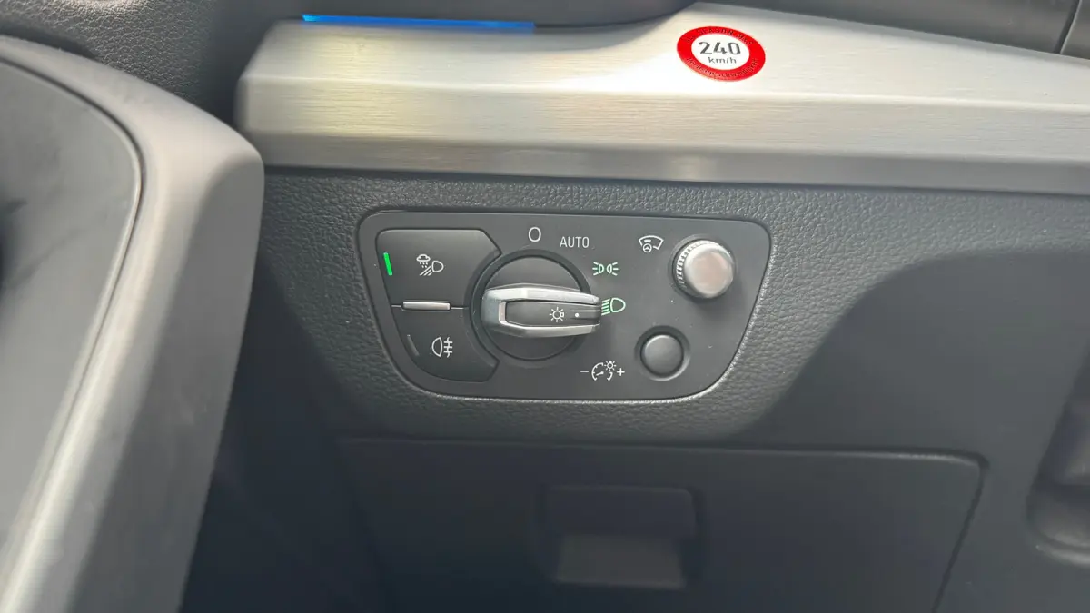 50 TFSIe 299PK S EDITION COMPETITION AUTOMAAT SOH 100% / NAVI / LEDER / CLIMA / FULL-LED / PDC / KEYLESS / 20" LMV / 2X S-LINE  / LUCHTVERING / UNIEK / BLUETOOTH / CRUISECONTROL  !!