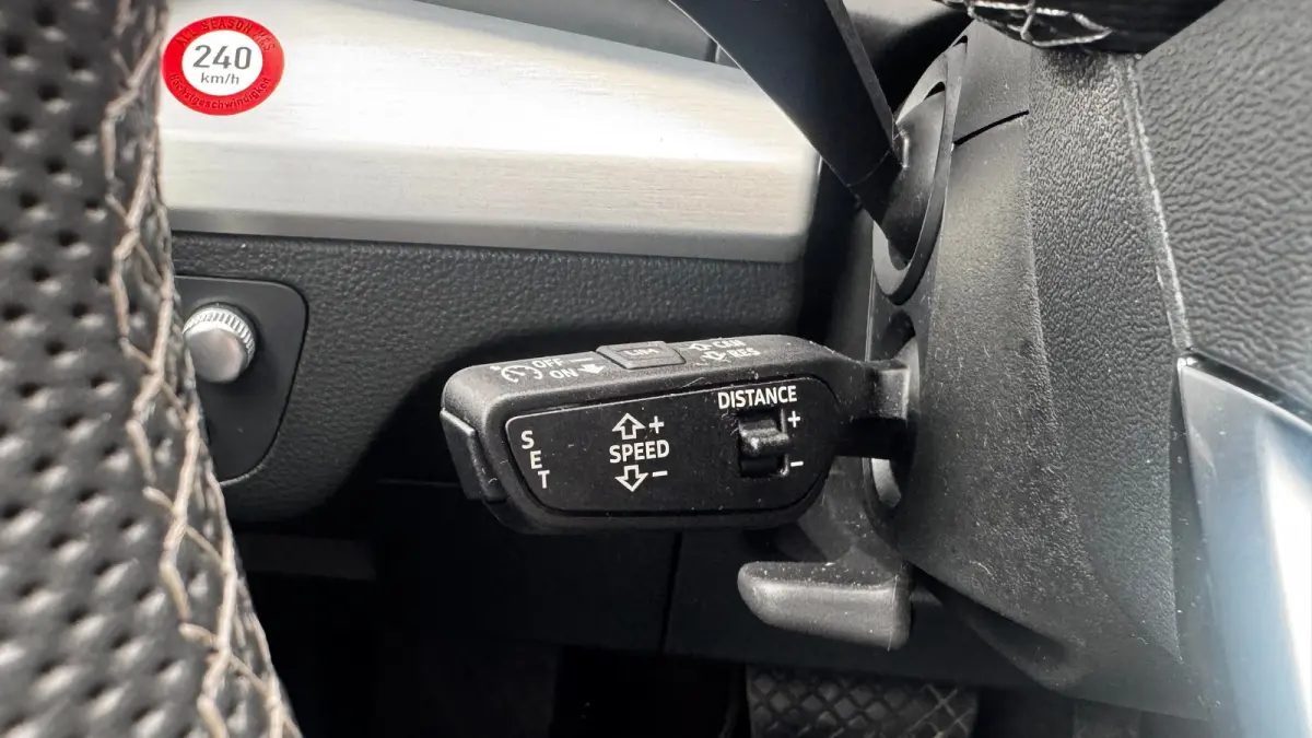 50 TFSIe 299PK S EDITION COMPETITION AUTOMAAT SOH 100% / NAVI / LEDER / CLIMA / FULL-LED / PDC / KEYLESS / 20" LMV / 2X S-LINE  / LUCHTVERING / UNIEK / BLUETOOTH / CRUISECONTROL  !!