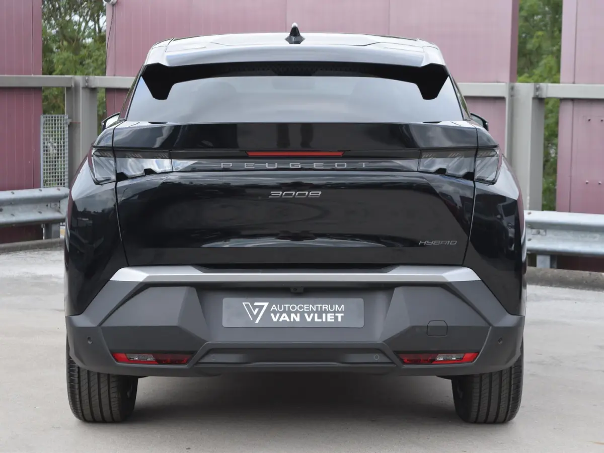 1.2 Hybrid 145 GT UIT VOORRAAD LEVERBAAR